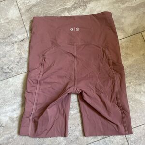 Lululemon pink biker shorts sz S